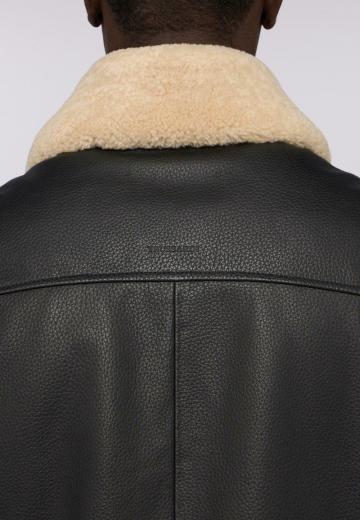 Куртка бомбер