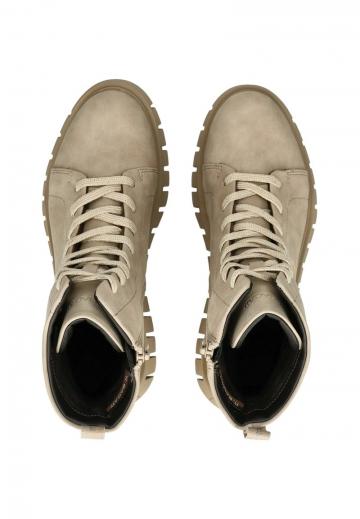 Сапожки на танкетке