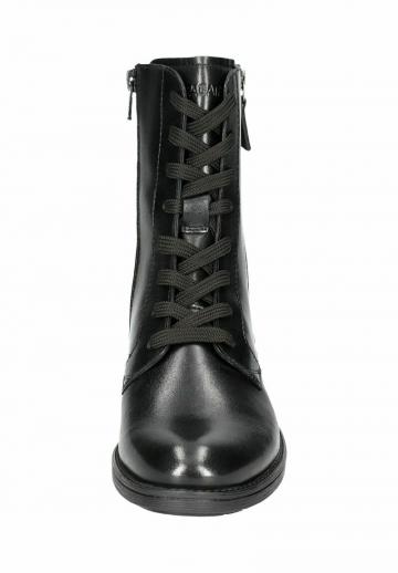 Ботинки на шнуровке