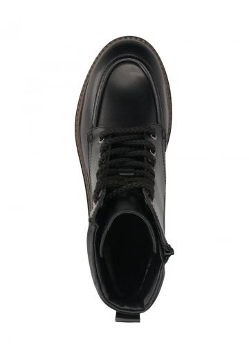 Ботинки на шнуровке