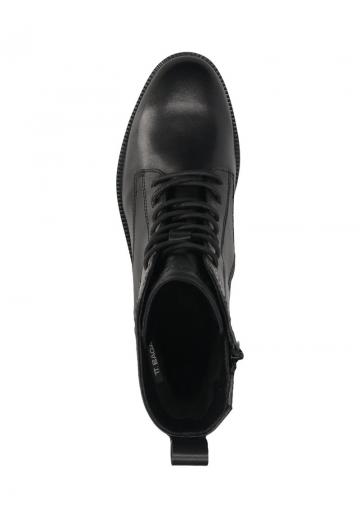 Ботинки на шнуровке