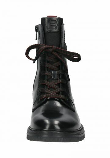 Ботинки на шнуровке