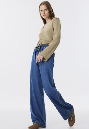 Свободные джинсы