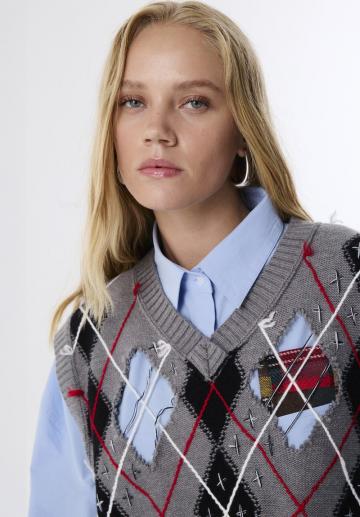 Пуловер без рукавов