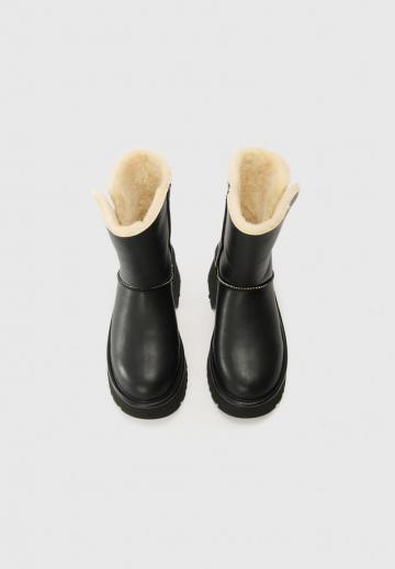 Зимние ботинки