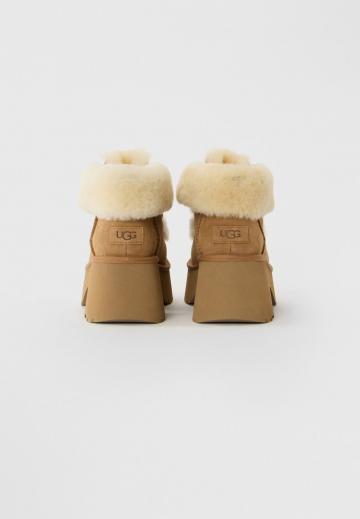 Ботинки на шнуровке