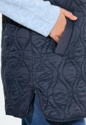 Длинный жилет