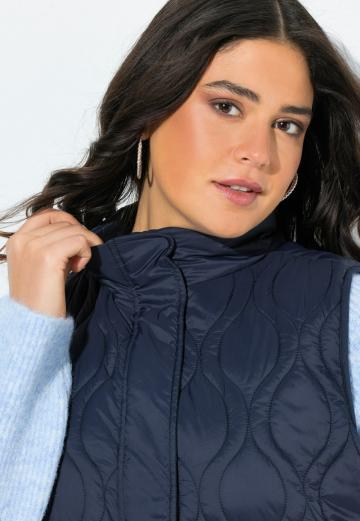 Длинный жилет