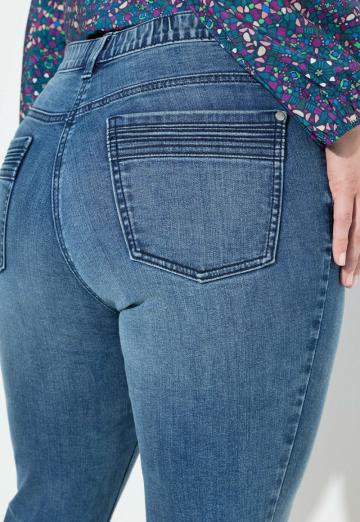 Узкие джинсы