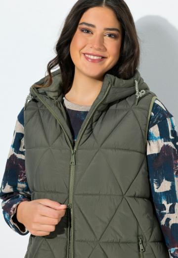 Длинный жилет