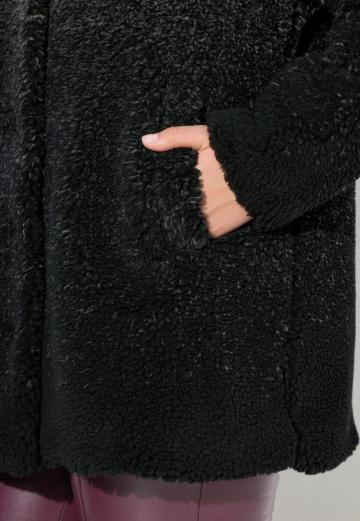 Короткое пальто