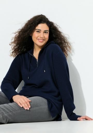 Пуловер с капюшоном