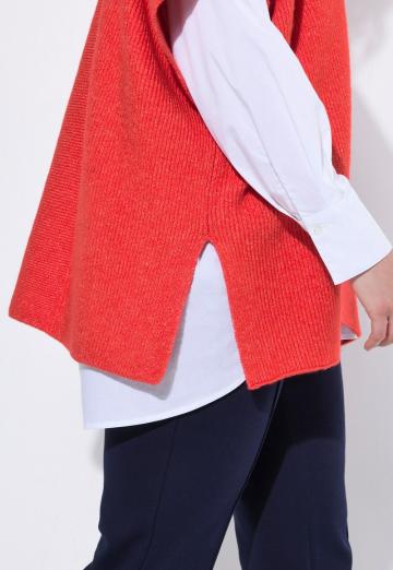 Длинный жилет