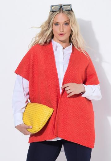 Длинный жилет