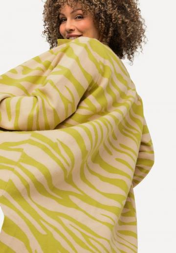 Длинный жилет