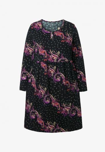 Вязаное платье