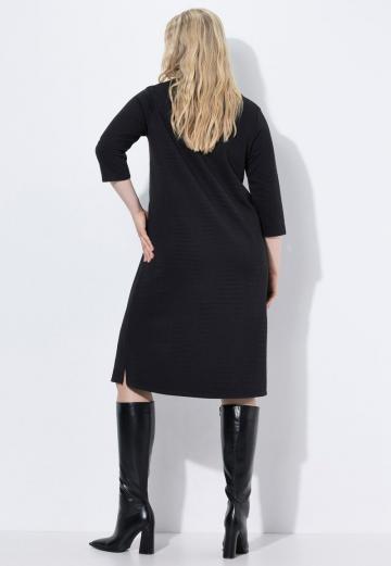 Вязаное платье