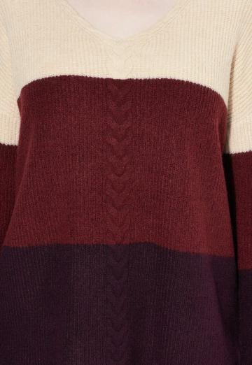 Пуловер в полоску