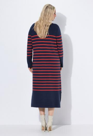 Вязаное платье