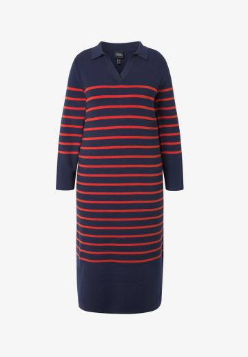 Вязаное платье