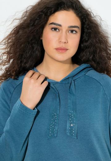 Пуловер с капюшоном