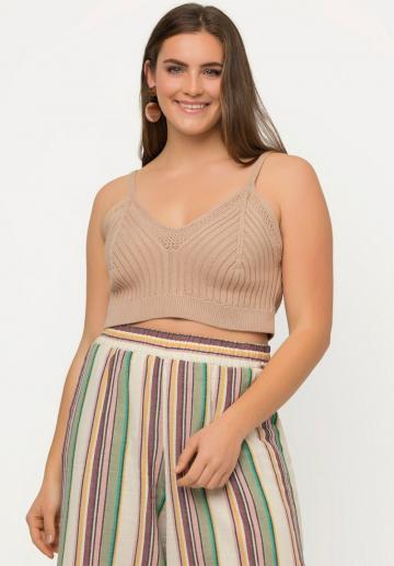 Топ на бретельках