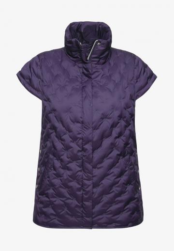 Длинный жилет