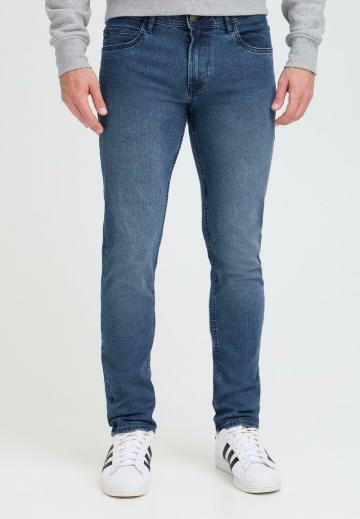 Узкие джинсы