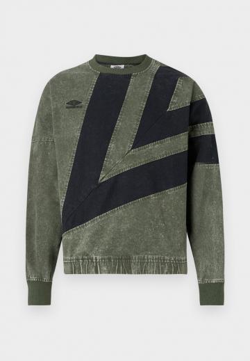 Спортивная кофта