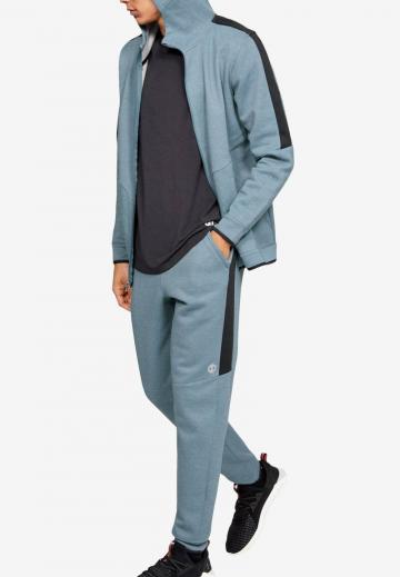 Спортивная кофта