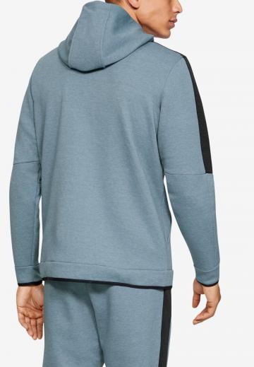 Спортивная кофта