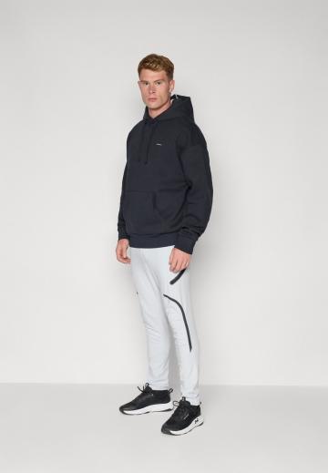 Спортивная кофта