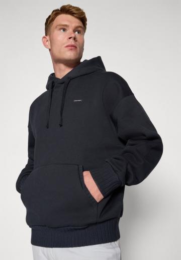 Спортивная кофта