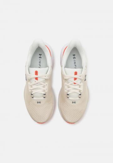 Беговые кроссовки