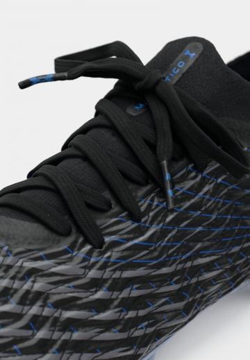 Футбольные бутсы