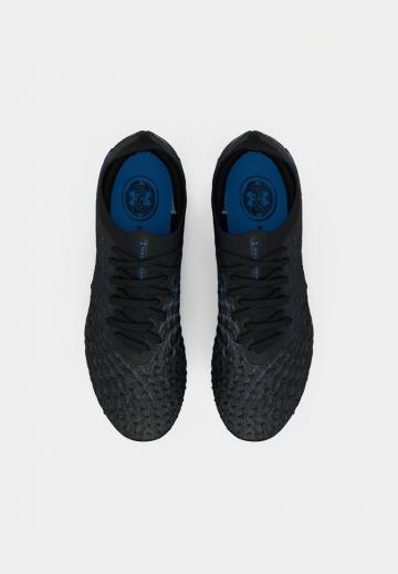 Футбольные бутсы