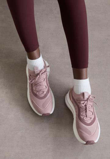 Тренировочные кроссовки