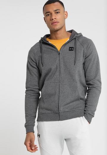 Спортивная кофта