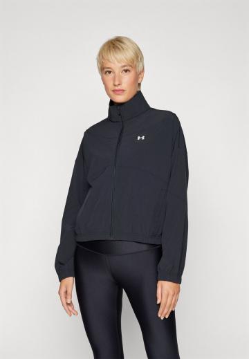 Спортивная куртка