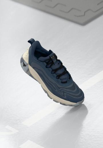 Тренировочные кроссовки