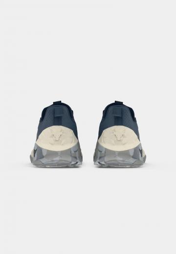 Тренировочные кроссовки