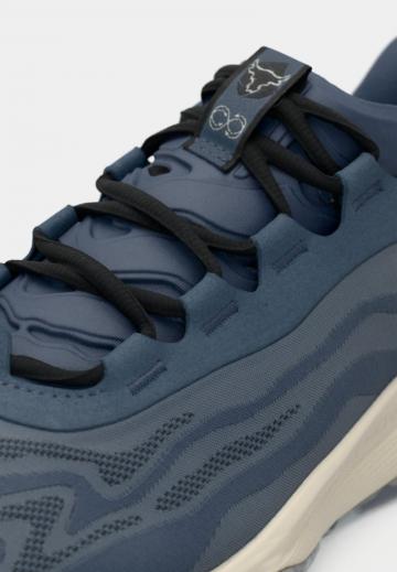 Тренировочные кроссовки