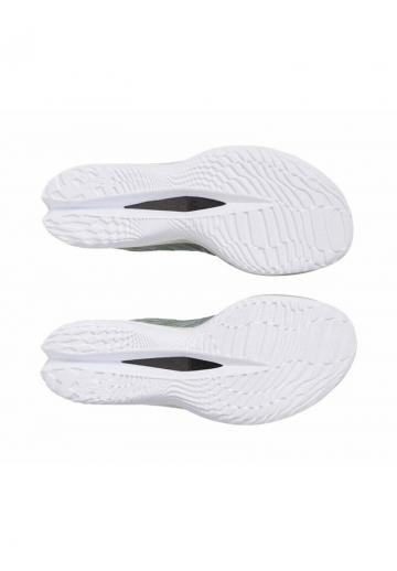 Беговые кроссовки