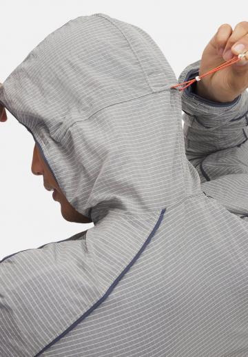 Спортивная куртка