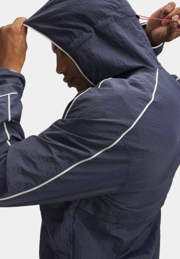 Спортивная куртка