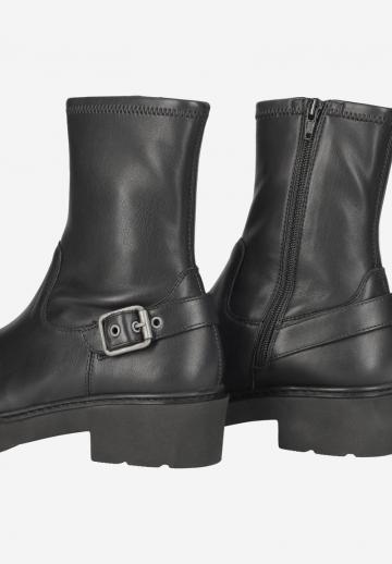 Полусапожки на платформе