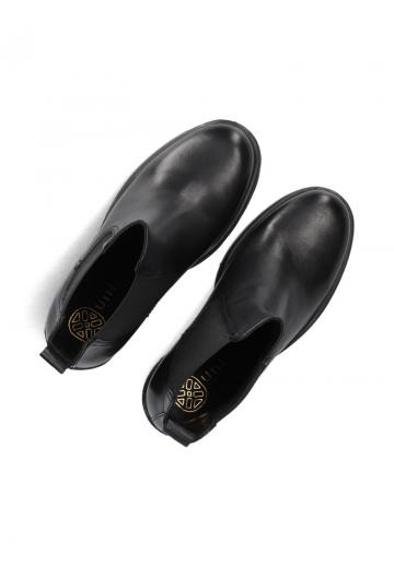 Полусапожки на высоком каблуке