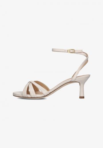 Гандбольные кроссовки