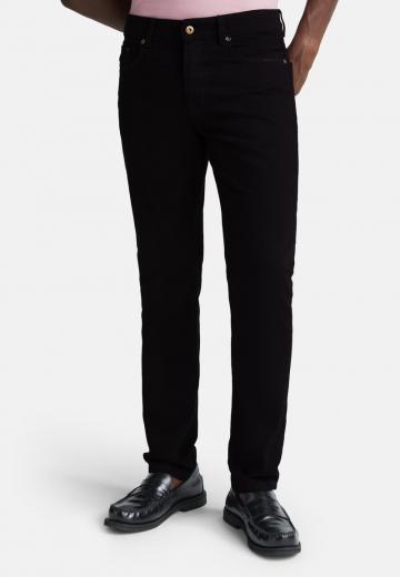 Узкие джинсы