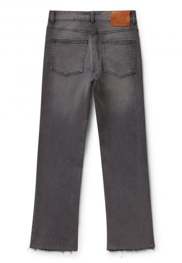 Короткие джинсы